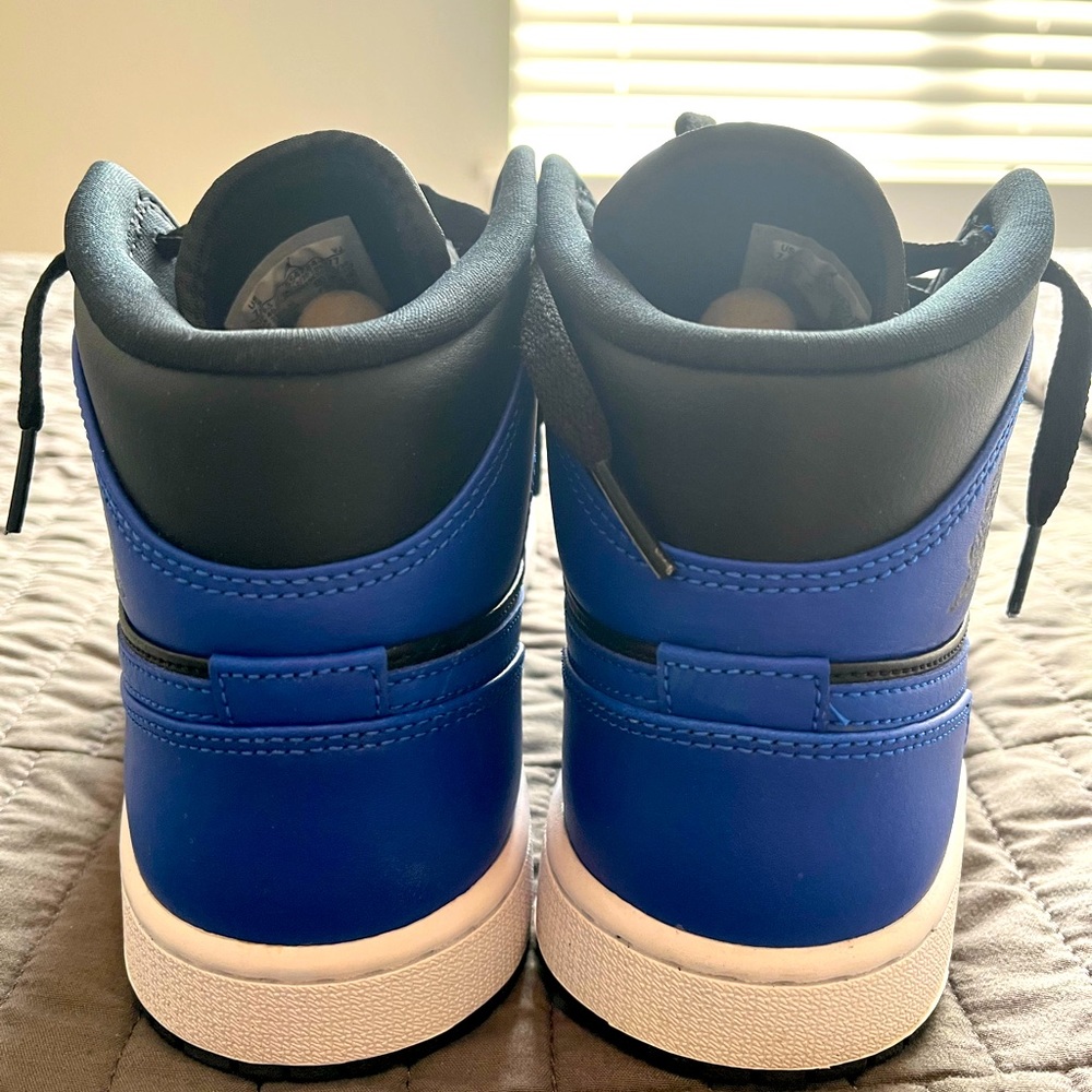 Jordan 1 Mid - Picture 5 of 6